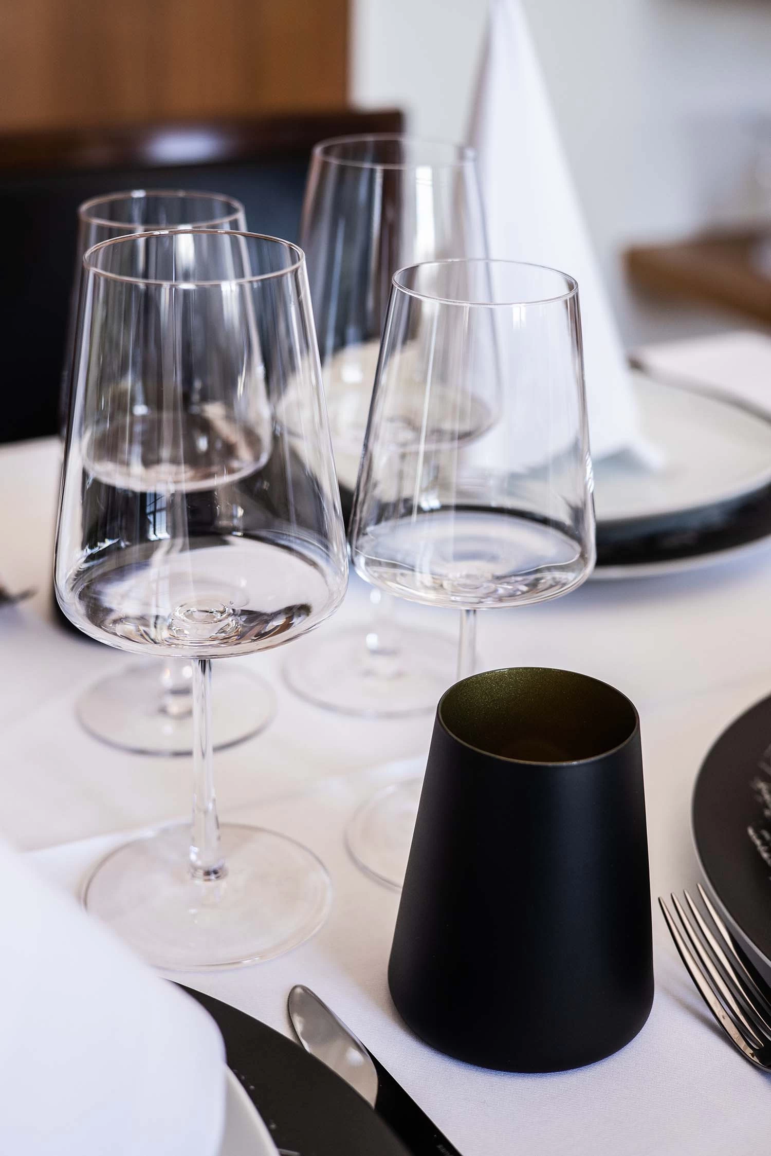 Glasbecher / Wasserglas, Stölzle, Power, Schwarz/Gold - 380ml – Bild 2